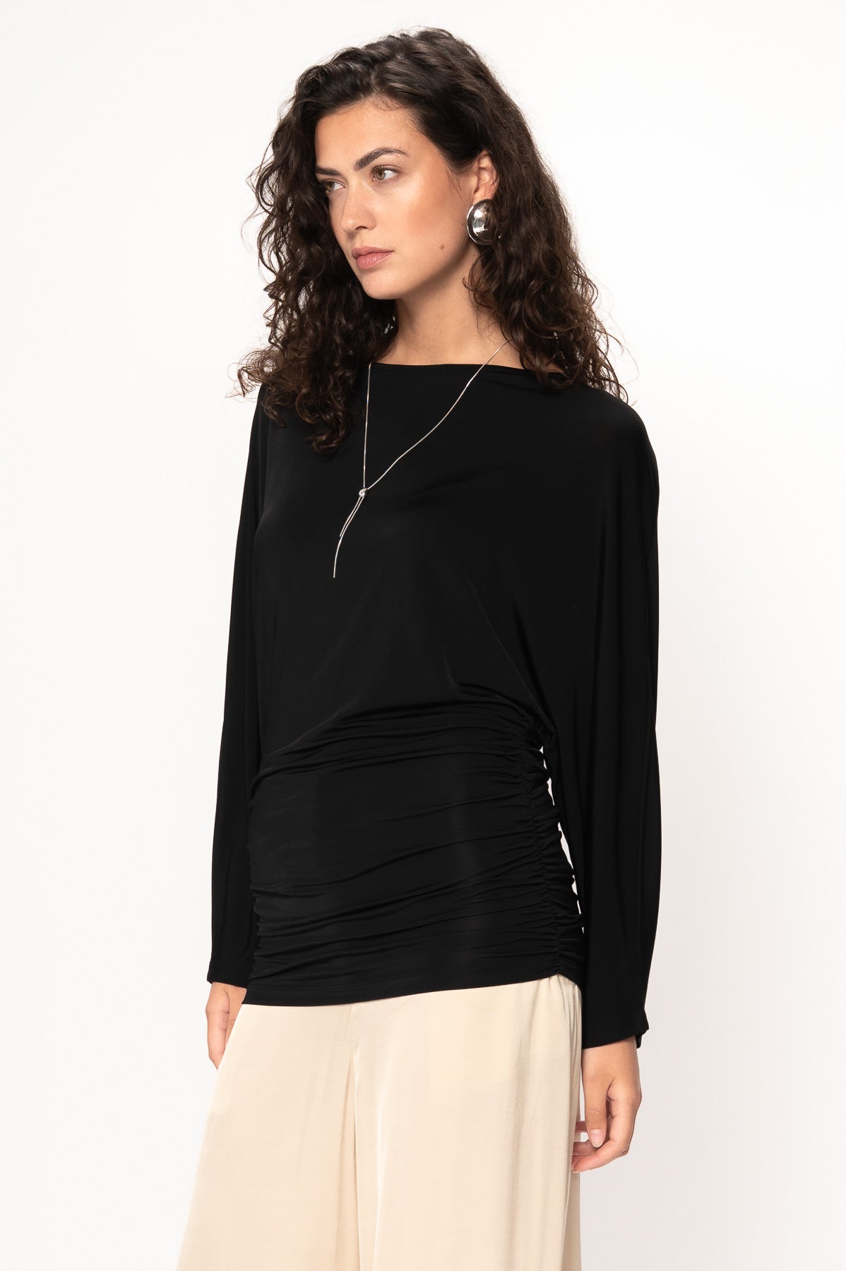 VIVEH Abelia top in Black – styled view