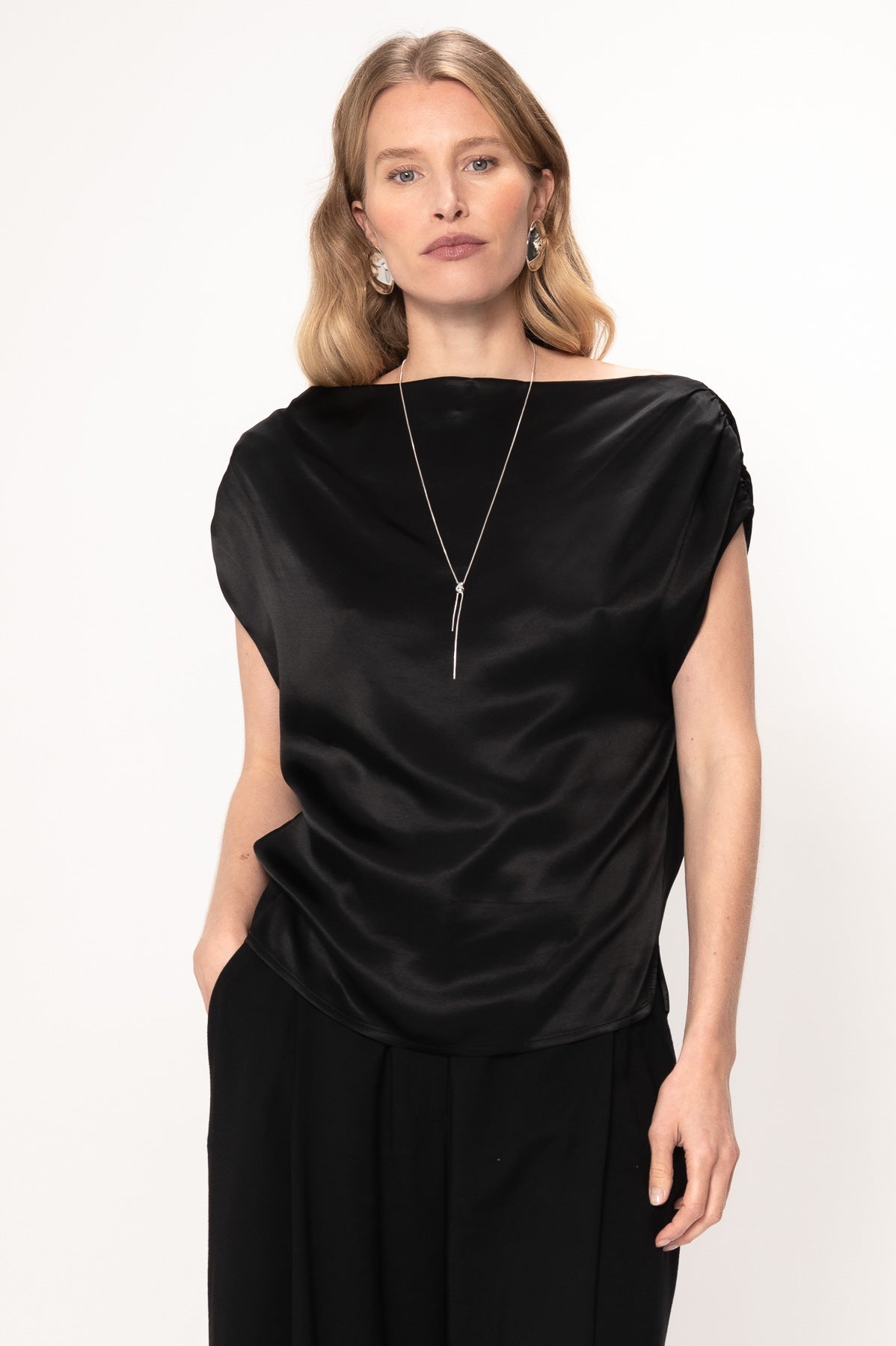 VIVEH Adhara top in Black – styled view