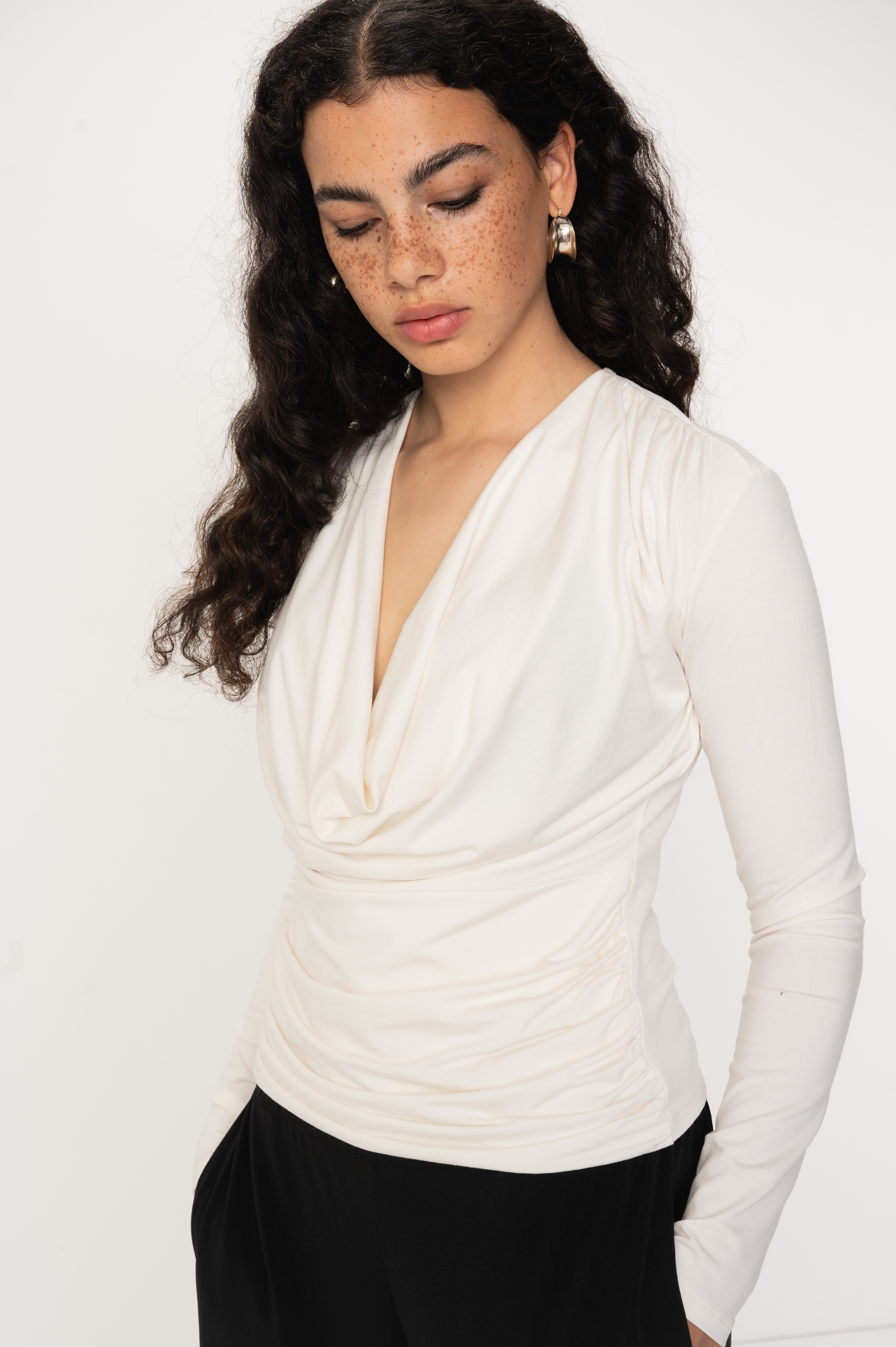 VIVEH Aludra top in Coconut Milk – back view
