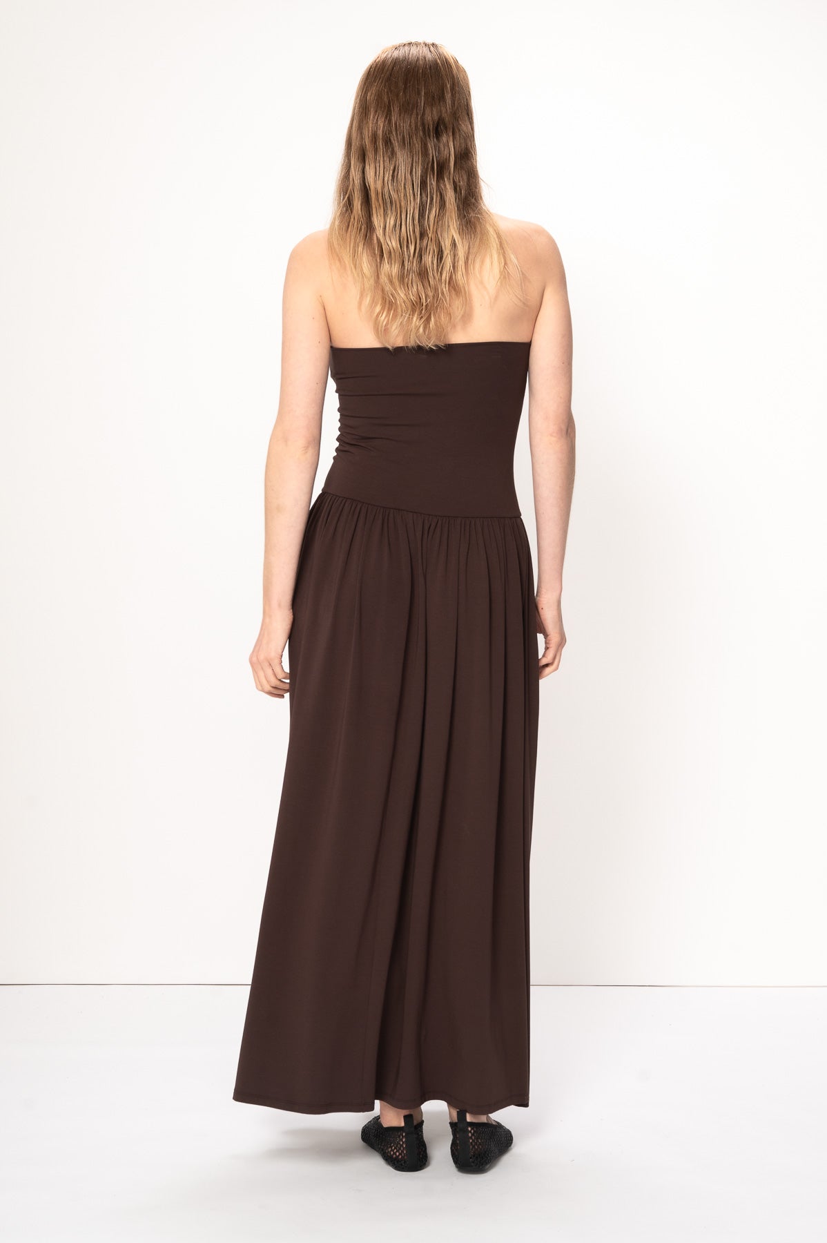 VIVEH Petunia skirt in Coconut Milk – styled view