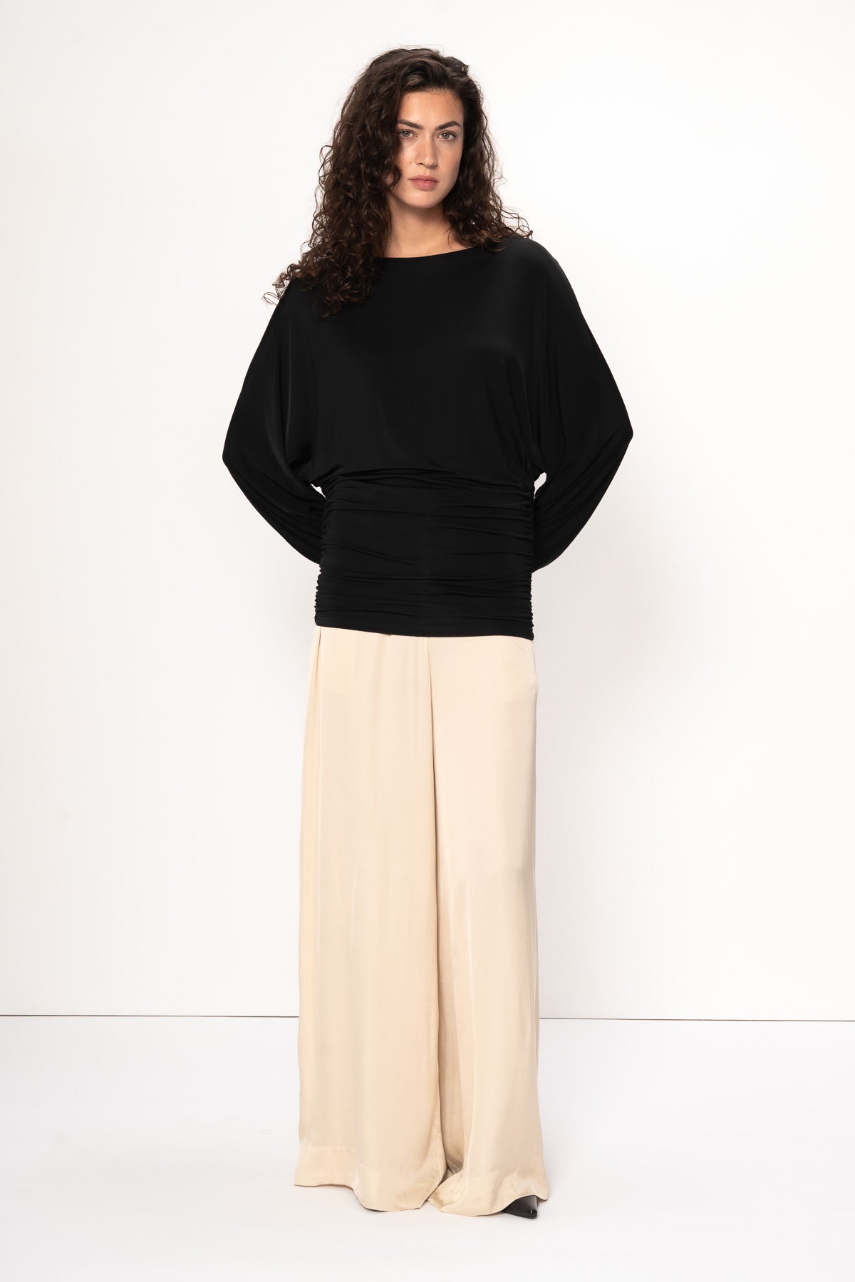 VIVEH Abelia top in Black – styled view
