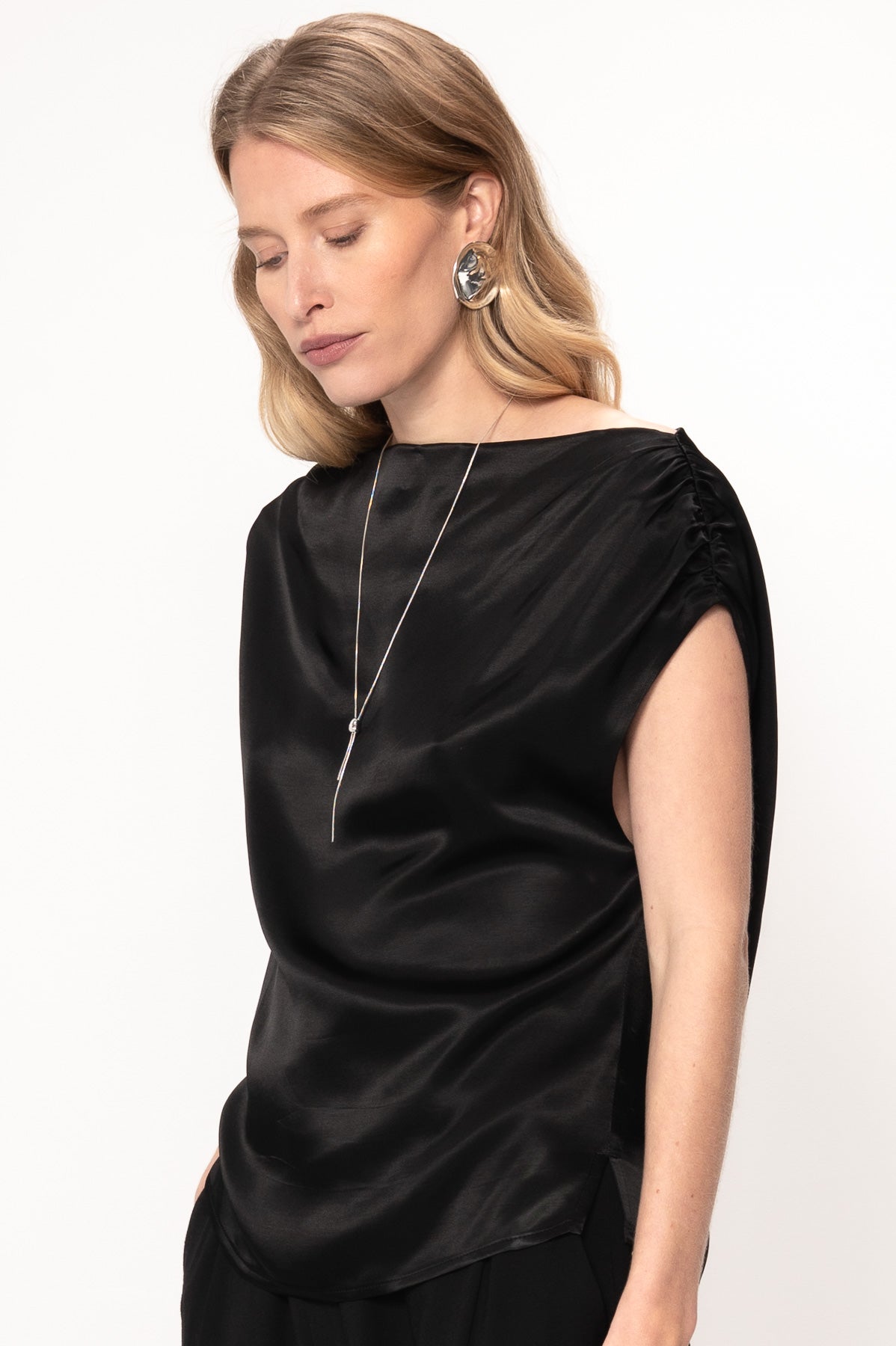 VIVEH Adhara top in Black – styled view