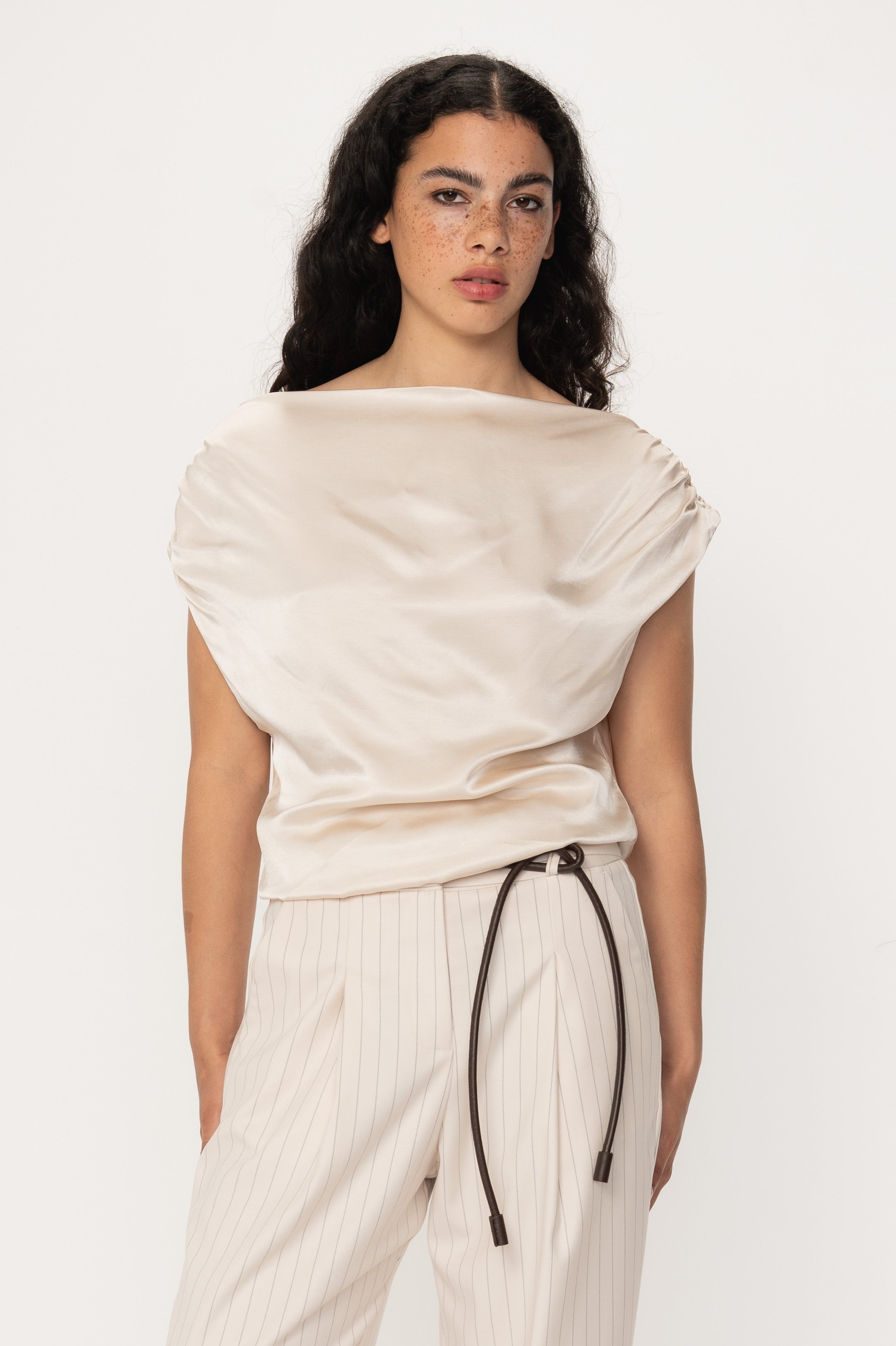 VIVEH Adhara top in Champagne – wide neck satin top – front view