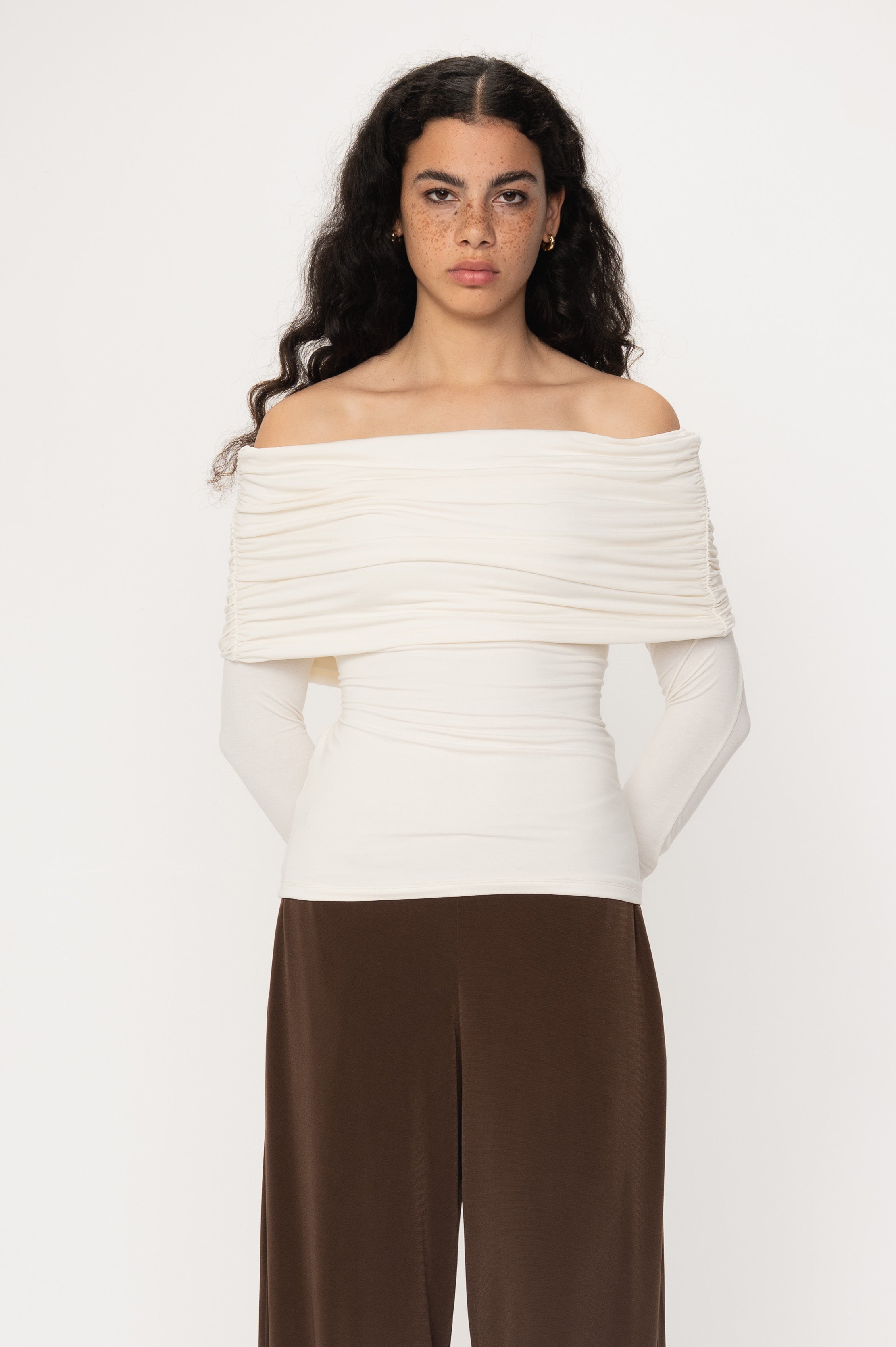VIVEH Boxus top in Coconut Milk – back view