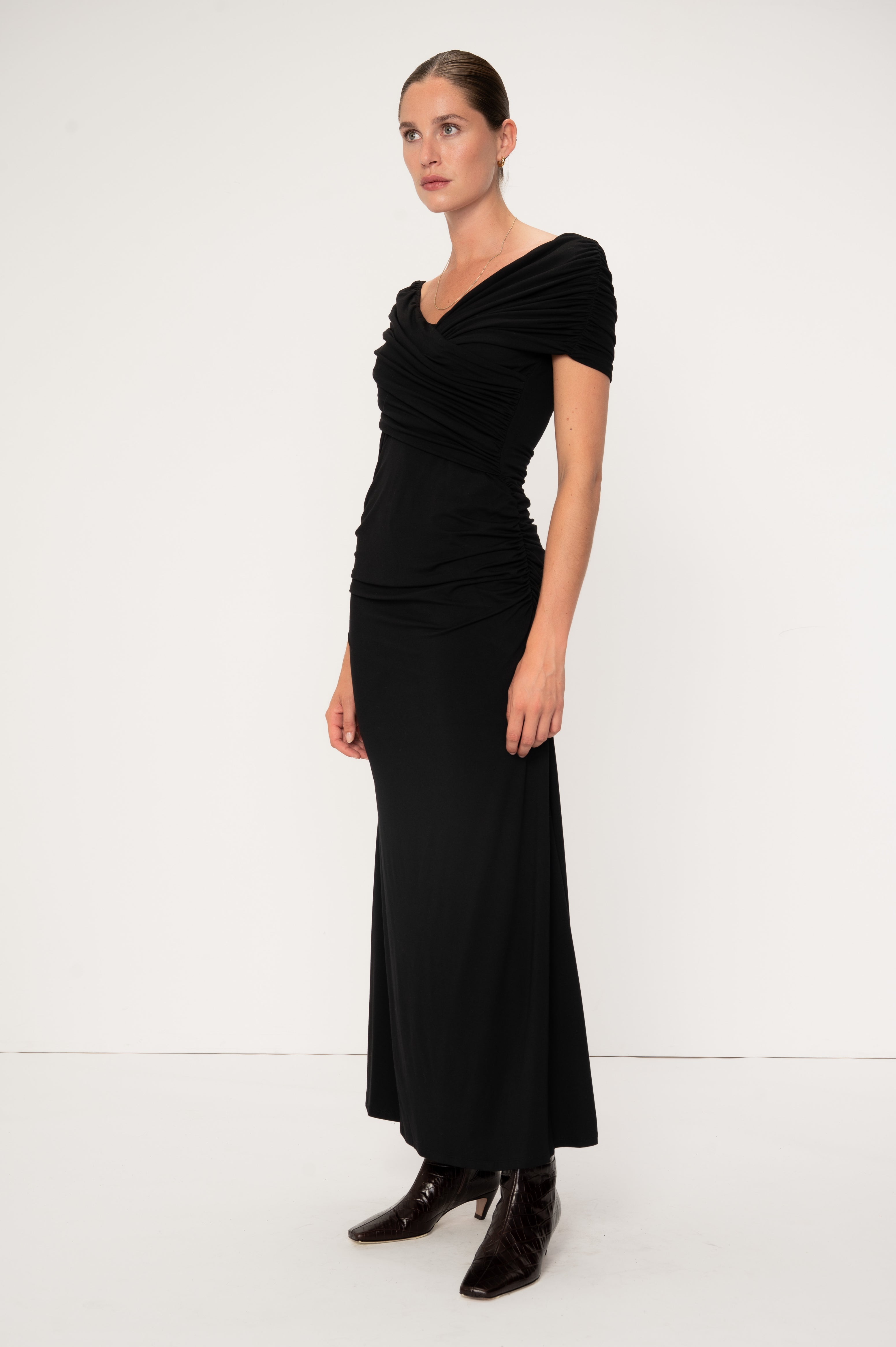 VIVEH Giada Muse Dress dress in Black – back view