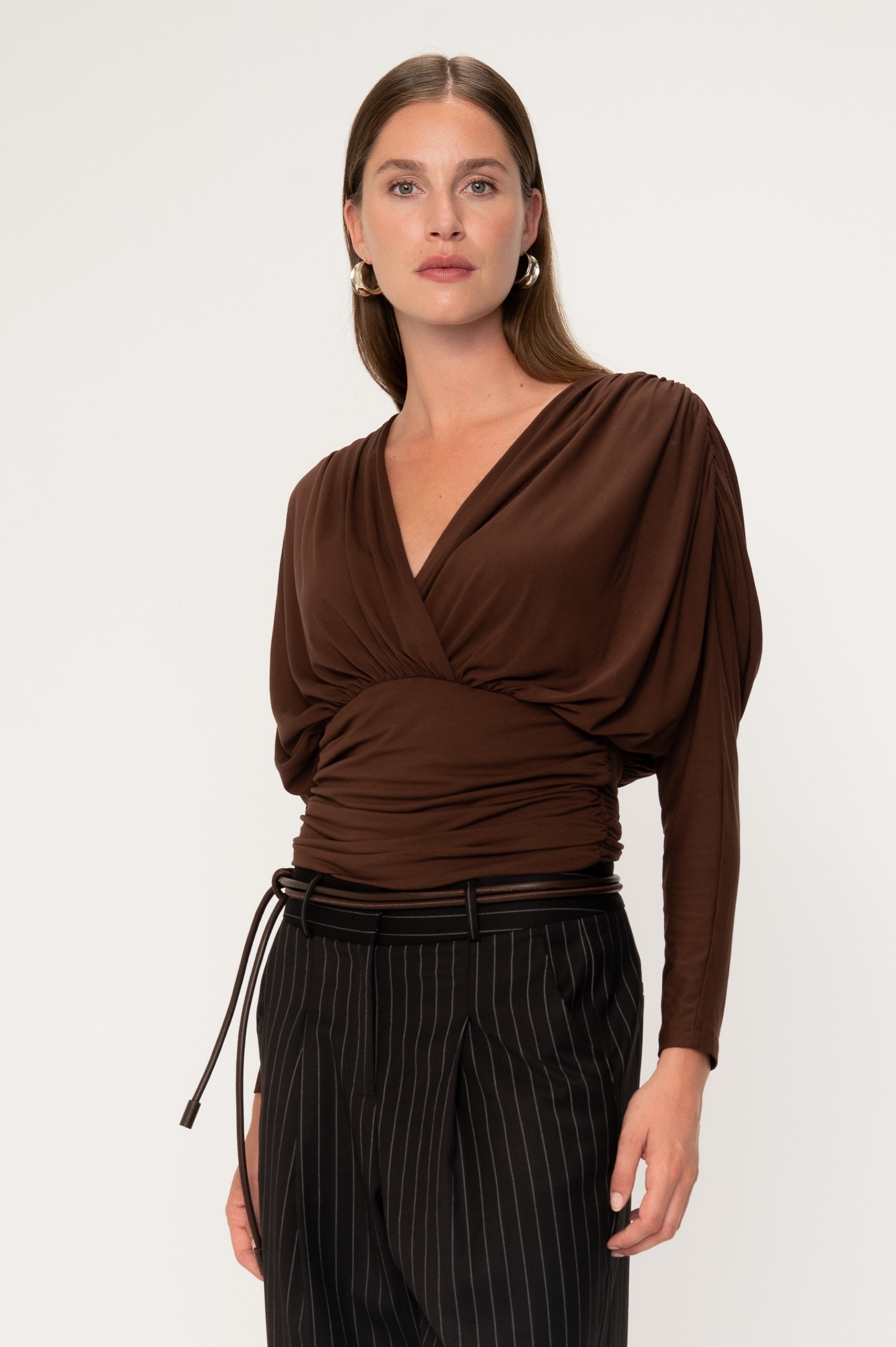 VIVEH Salvia Walnut top in Walnut – front view