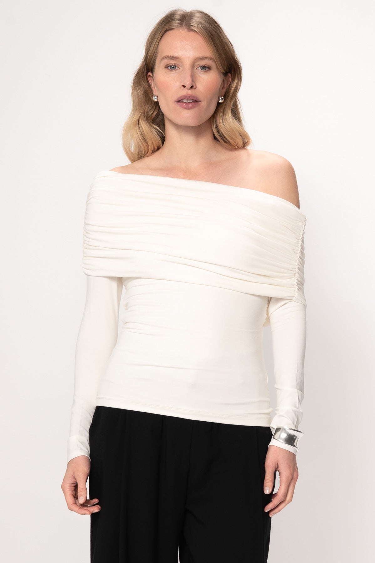 VIVEH Plum top in Coconut Milk – long sleeve off‑shoulder top – front view