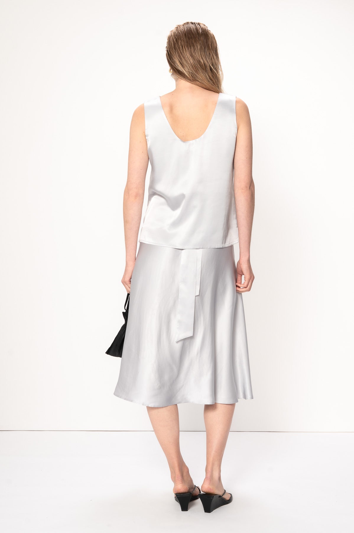 VIVEH Veya skirt in Champagne – styled view